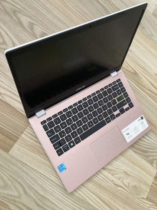 Laptop Asus • ca NOU • notebook