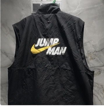 Продаю оригинальную куртку Nike Jumpman, привизена из США