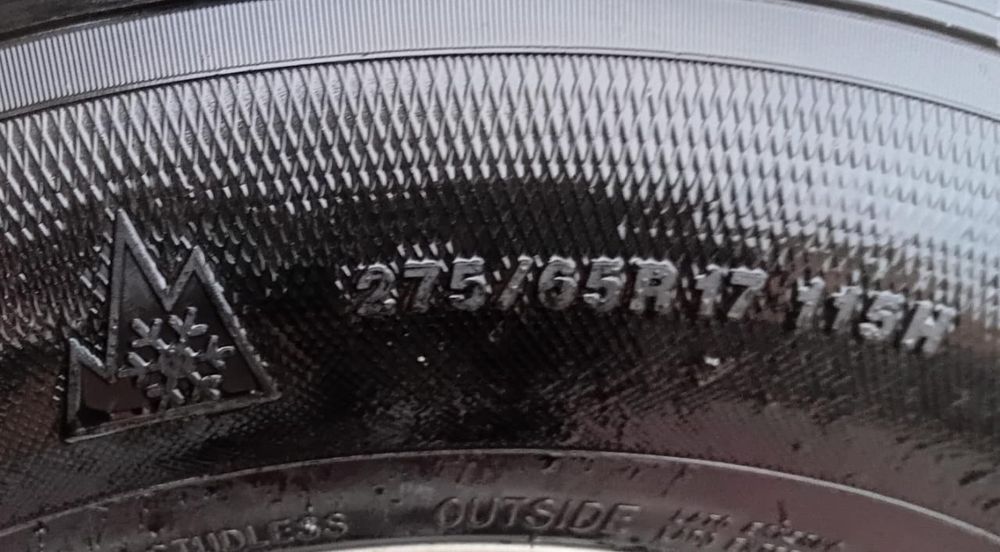 шины тойота р17  .