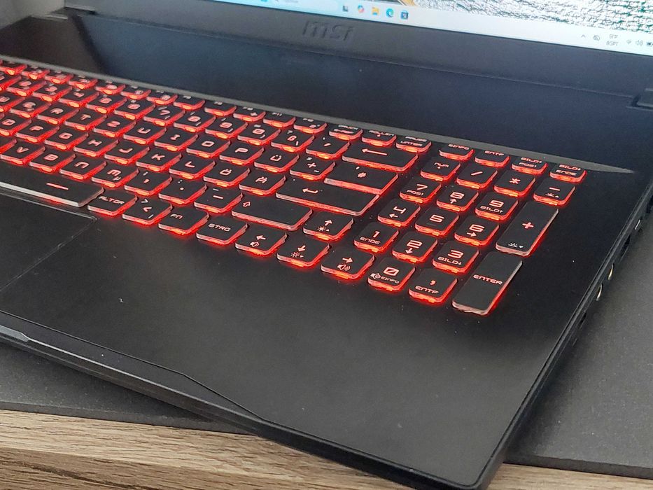 32GB RAM RTX 3060 Core i7-10750H 17.3" FULL HD 144hz IPS геймърски лаптоп MSI GF75 Thin
