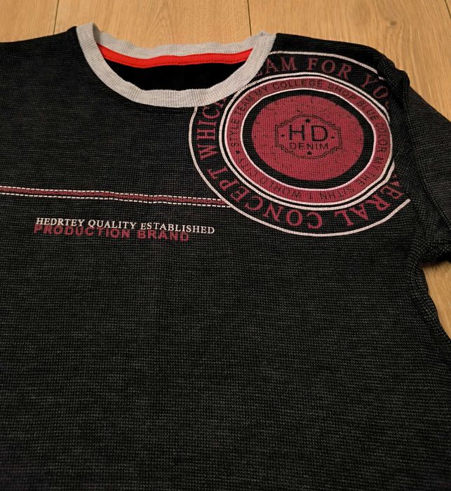 Стилен суитшърт за момче Размер: 146–152