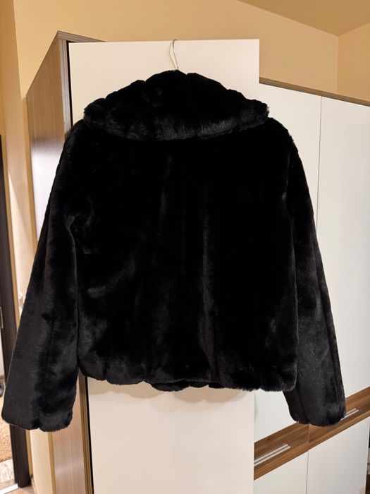 Палто ново черно Guess, размер S, подарък раница