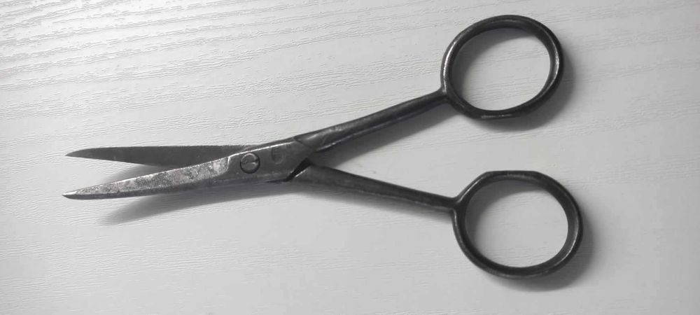 Много стара ножица!