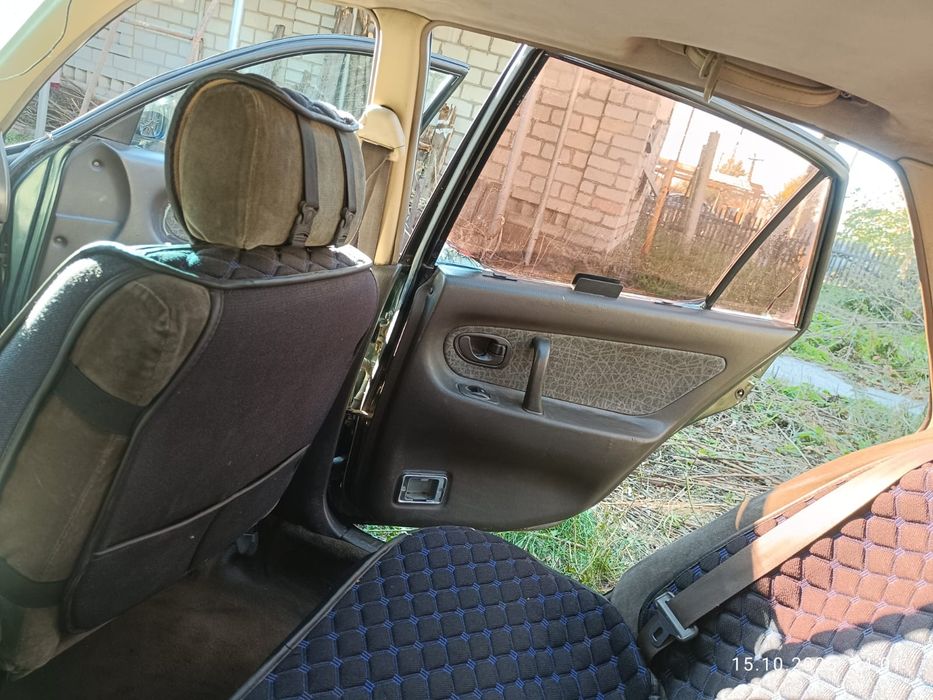 Продам машину Мицубиси Галант 1994