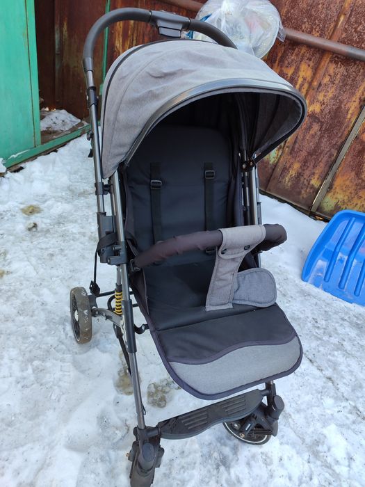 Продам детскую коляску