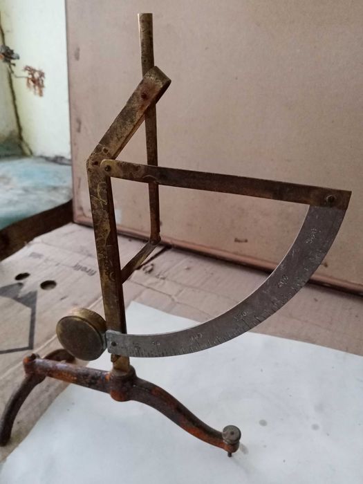 Două cîntare vechi poștale