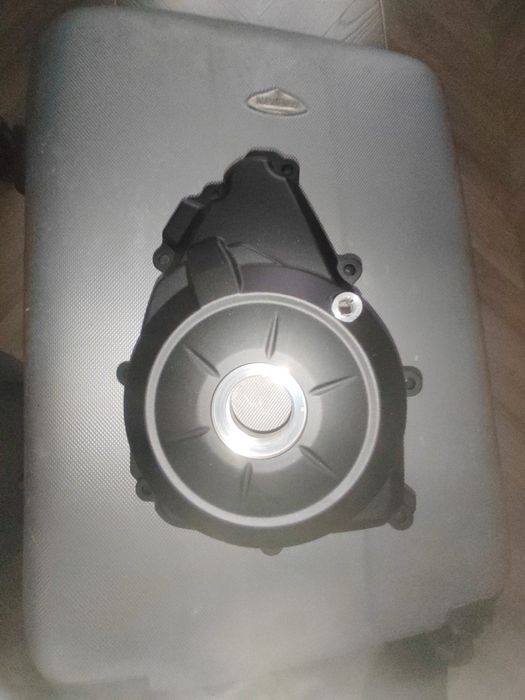 Yamaha r3 левая боковая крышка