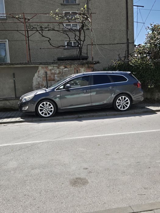 Opel J 2011г.110 коня