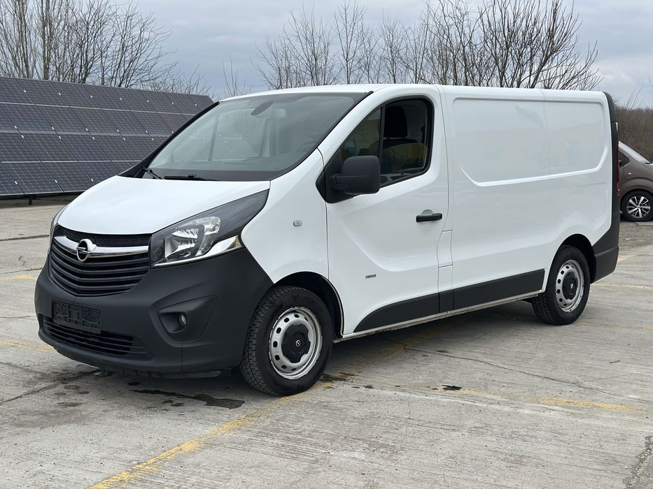 Vand Opel Vivaro,2017,euro 6,import Olanda,carte service la zi,led