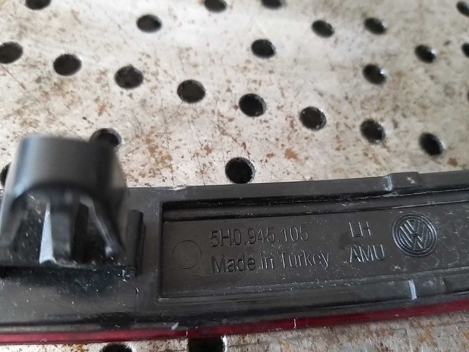 Catadioptru stanga bara spate vw golf 8 5h 5h0945105