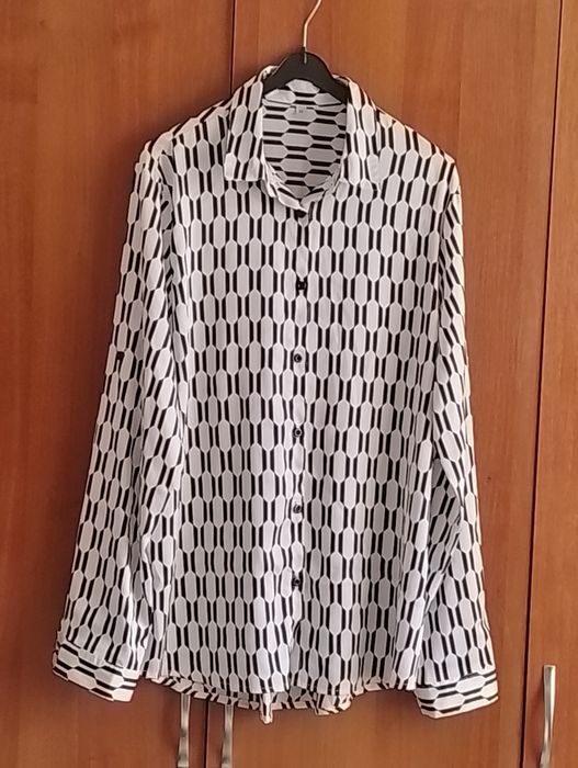 Дамска сатенена риза