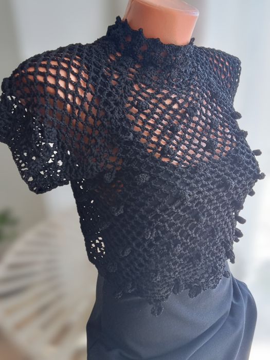 Bolero negru crosetat