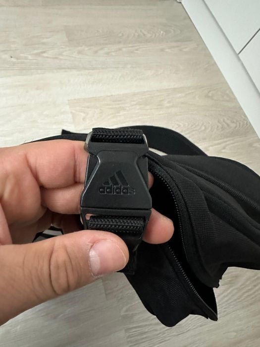 Рюкзак Adidas.       .