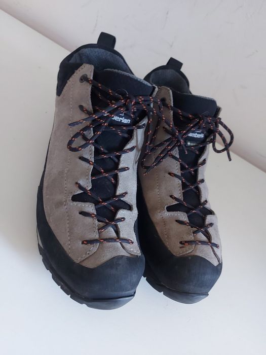 Zamberlan 39 номер стелка 25 см.Gore-tex.Vibram подметка.Катерене