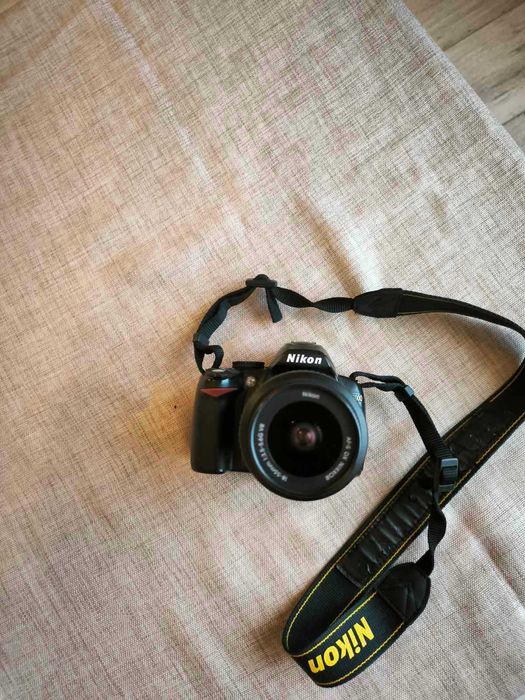 Фотоапарат Nikon D3000 в отлично състояние