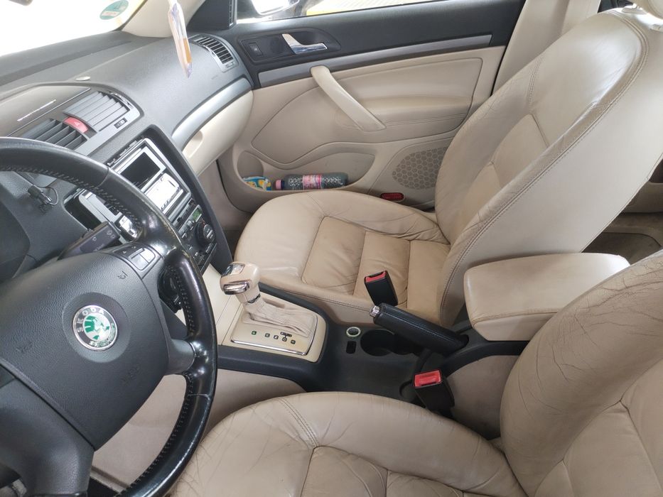 Vând skoda 2    dsg