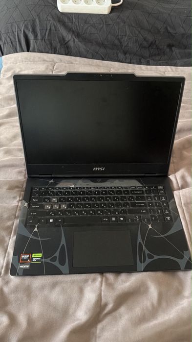 Ноутбук msi cyborg15