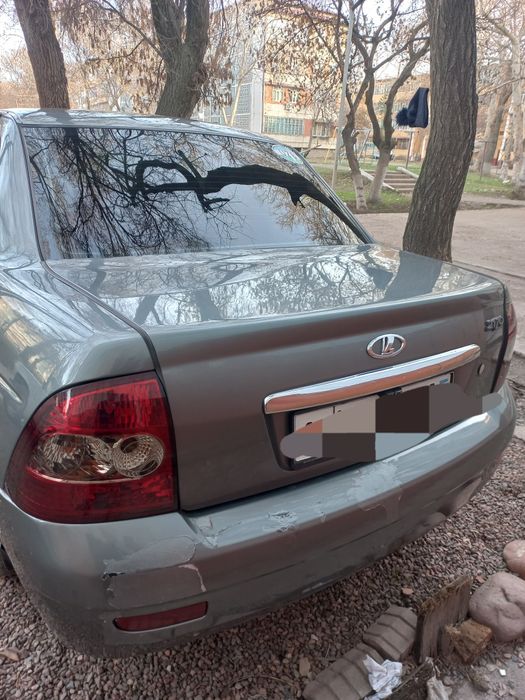 Лада приора 1.6 седан