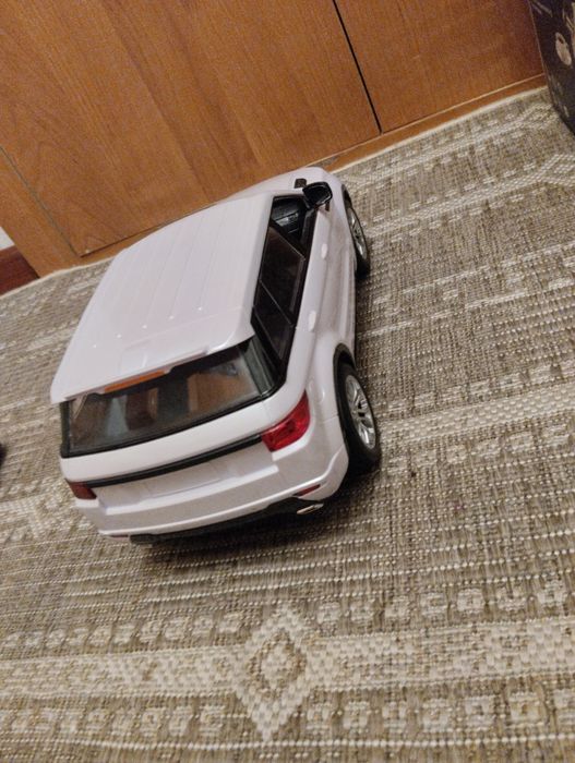 Машинка на пультуправлении