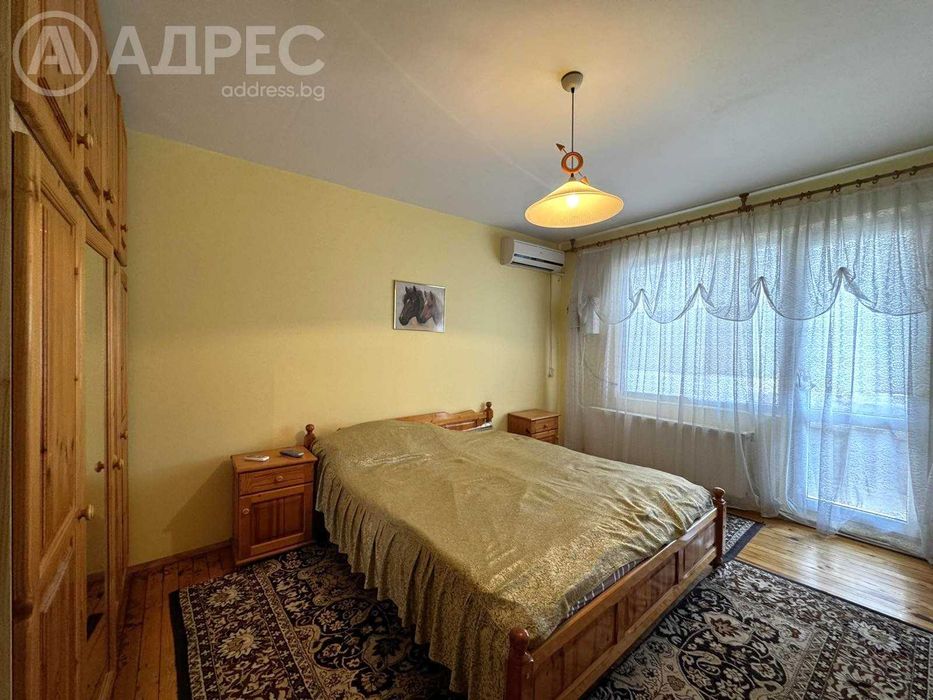 Тристаен апартамент, Дружба 3, 102 кв.м., ет. 5/6, с подобрения