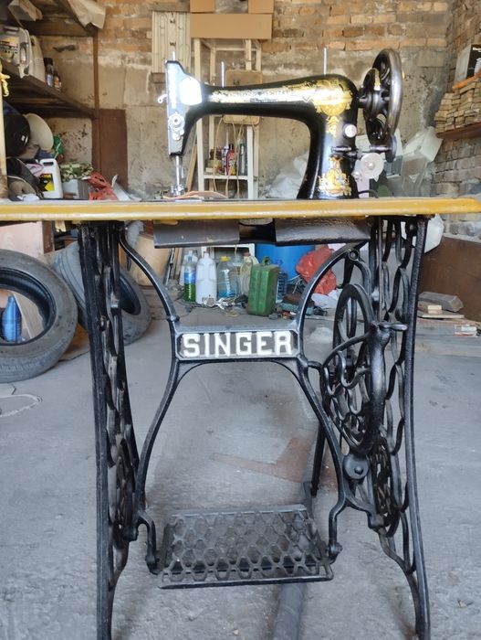 Швейная машинка Singer