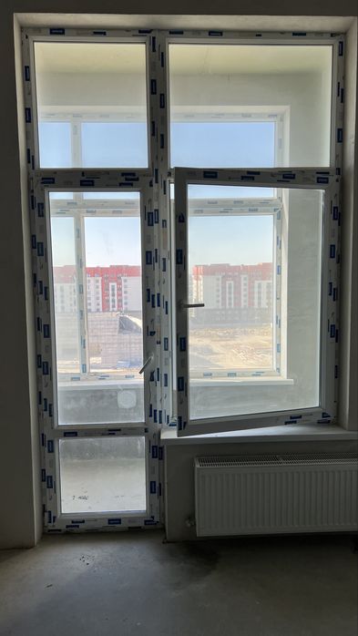 Пластиковое окно и дверь