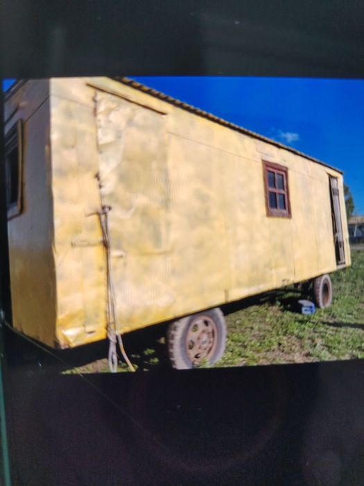 Продам будку (6 метров)