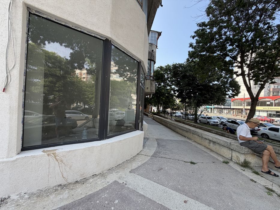 Inchiriez Spatiu comercial  renovat recent Dorobantilor -Piata Mare