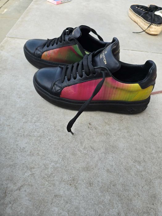Vand adidași Louis Vuitton,  purtati de cateva ori. Mărimea 37,