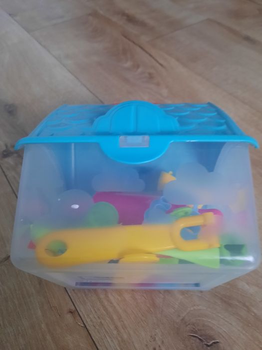 Căsuța cu forme pt construit.