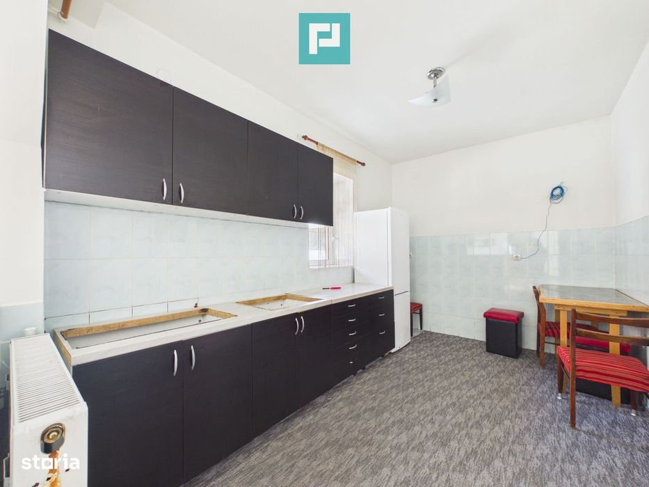Casa cu multiple destinatii in Galsa