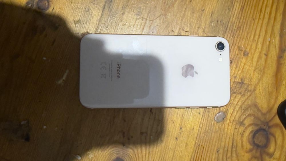 Iphone8 память64gb емкость 100%