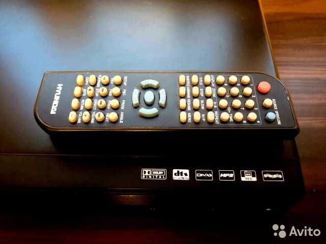 CD/DVD плеер «Hyundai 5068», пульт, активный сабвуфер, колонки (100 W)