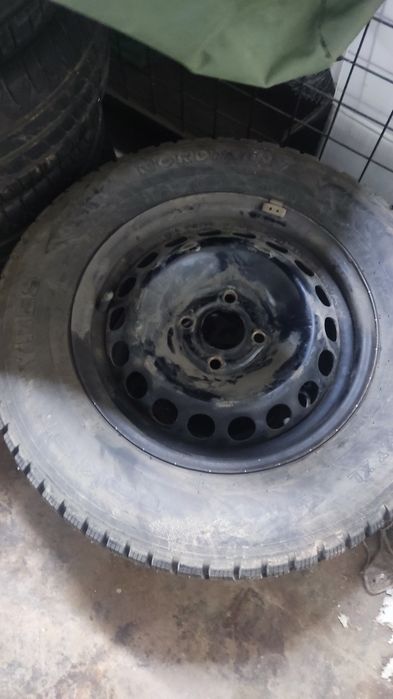 продам зимние колеса с дисками