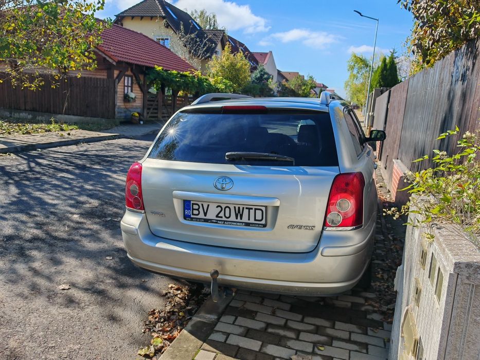 Toyota Avensis 1.8 benzina motor aspirat