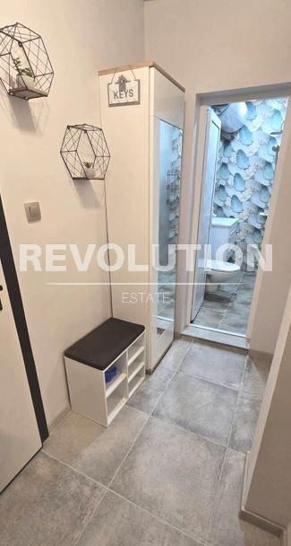 Дава се под наем Двустаен апартамент в Варна, ХЕИ - 75 кв.м за 500 € - Снимка #4