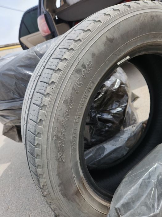 Продам шины R18 235/60