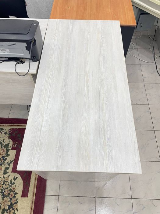 Офисная мебель стол