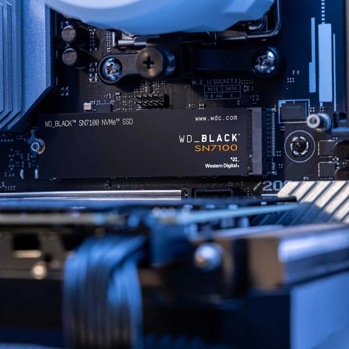 SSD WD Black SN7100 4TB PCI Express 5.0x4 M.2 2280,sigilat