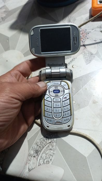 Тоза корейский телифон Самсунг орегинал ретро