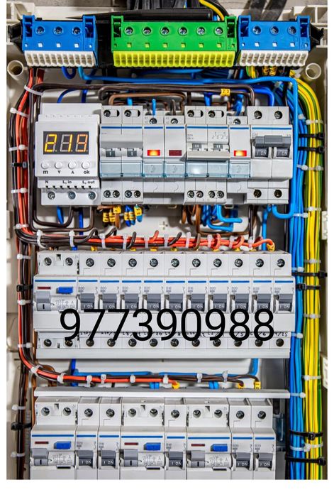 Elektrik xizmati maontaj rezetka almashtirish avtomat qoyish