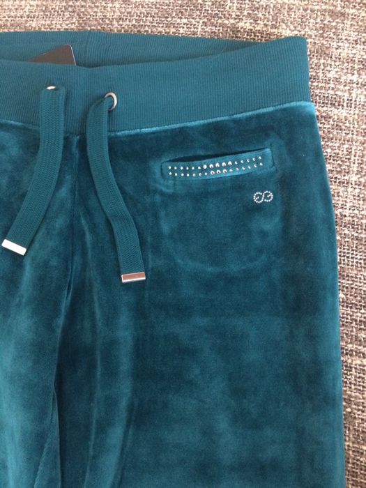 Продам велюровые штаны Escada