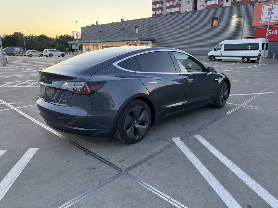 Tesla Model 3 Dual Motor Long Range