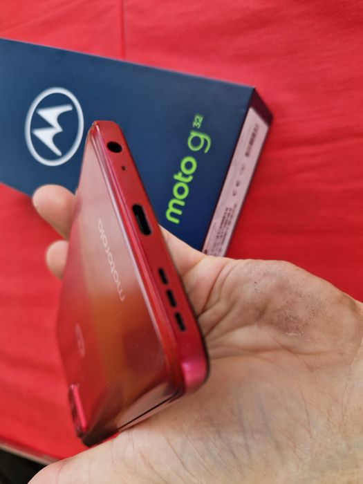-Motorola Moto G32, Red-Rosu 256Gb, 8Ram ca Nou ireprosabil poze reale doar telefonul si cutia nici o restrictie nici o reperatie/interventie
