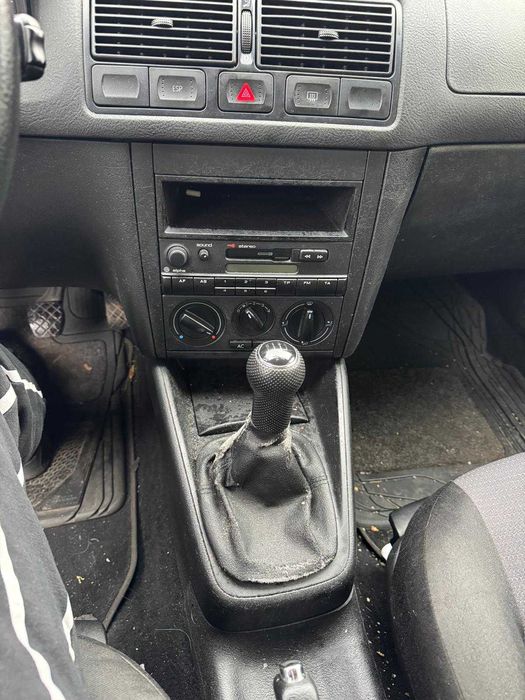 VW Golf 4 usor avariat