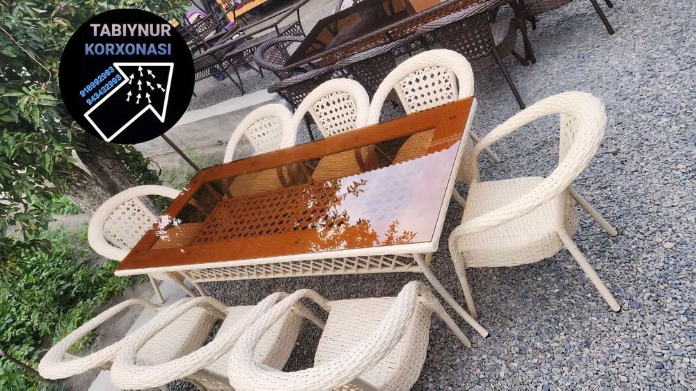 Stol stul mebel tashqariga bog'ga