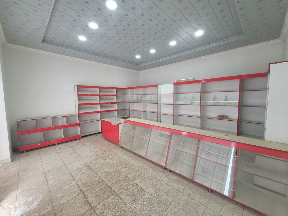 Noturar bino sotiladi