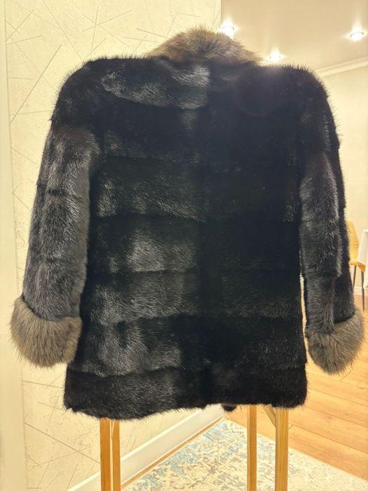 Продам б/у норковую шубу!