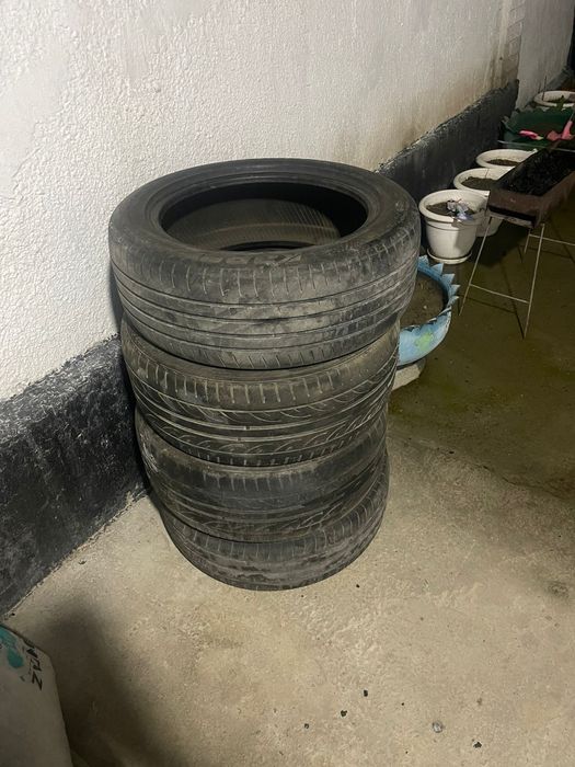 Продам болоны  215/55/R17