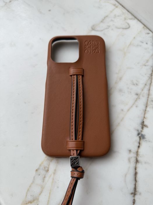 Уникален калъф/кейс за Iphone 14pro max от естествена кожа Loewe